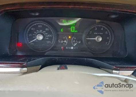 2006 Lincoln Town Car Signature z USA, uszkodzony, nr VIN 1LNHM81W56Y623175